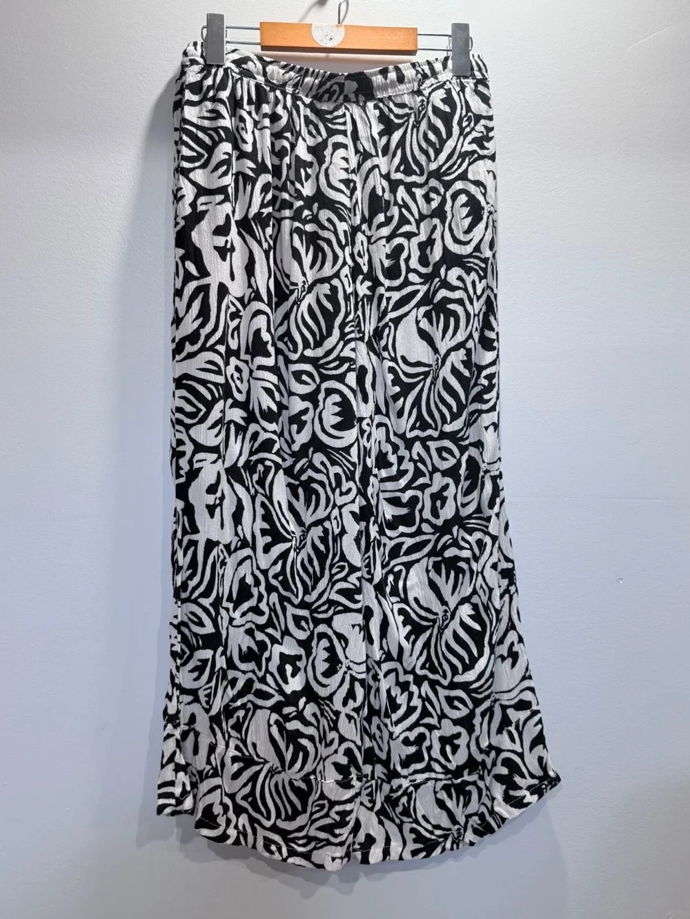 Lefties Black & White Abstract Print Wide Leg Ankle Pants Size L - Picture 2 of 6